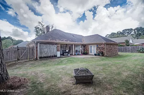 Exterior - 220 Cherry Dr, Brandon, MS 39042 photo 4 of 4