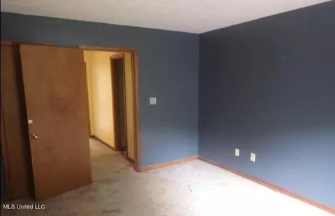 Bedroom - 366 Taylor Loop Rd, Morton, MS 39117 photo 6 of 8