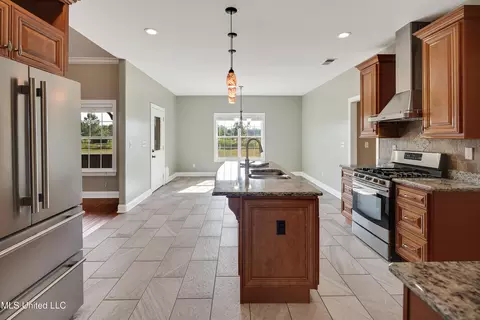 Kitchen - 1778 Sunset Farms Dr, Hernando, MS 38632 photo 5 of 5