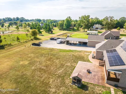 Exterior - 1778 Sunset Farms Dr, Hernando, MS 38632 photo 7 of 12