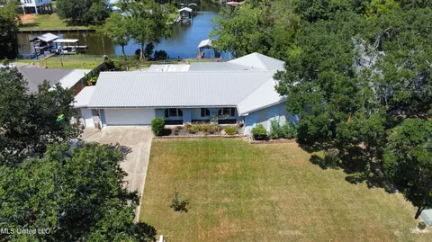 6009 Switzer Cv, Ocean Springs, MS 39564