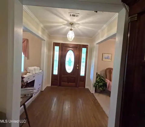 Entry Way - 2430 Highway 501, Forest, MS 39074 photo 1 of 1