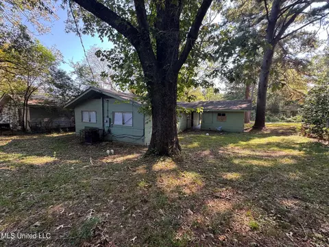 Exterior - 237 Queen Anne Ln, Jackson, MS 39209 photo 2 of 2