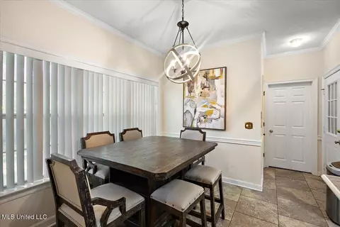 Dining - 5980 Baxter Dr, Jackson, MS 39211 photo 2 of 2