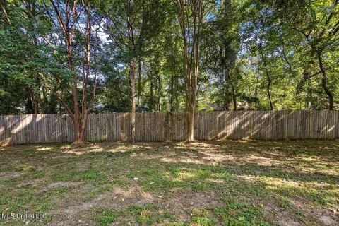 Exterior - 5980 Baxter Dr, Jackson, MS 39211 photo 2 of 2