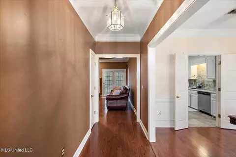 Entry Way - 5980 Baxter Dr, Jackson, MS 39211 photo 1 of 3
