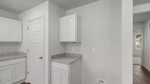 Entry Way - 229 Raulston Dr, Byram, MS 39272 photo 5 of 5