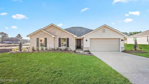 229 Raulston Dr, Byram, MS 39272