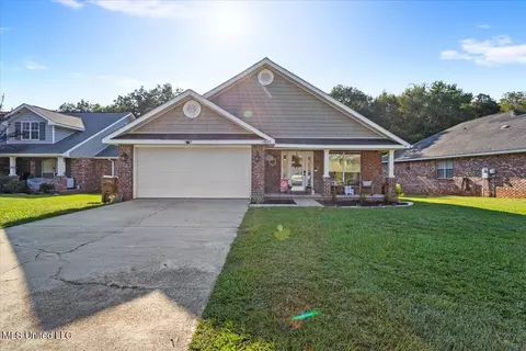15049 Cedar Springs Dr, Biloxi, MS 39532