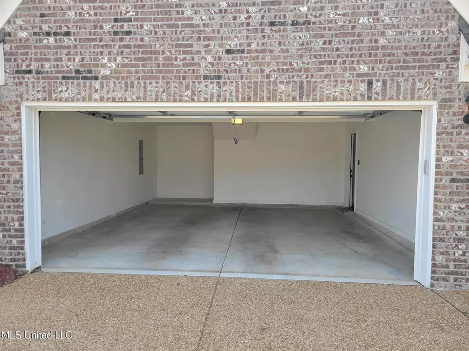 Other - 2263 Dela Dr, Southaven, MS 38672 photo 1 of 8