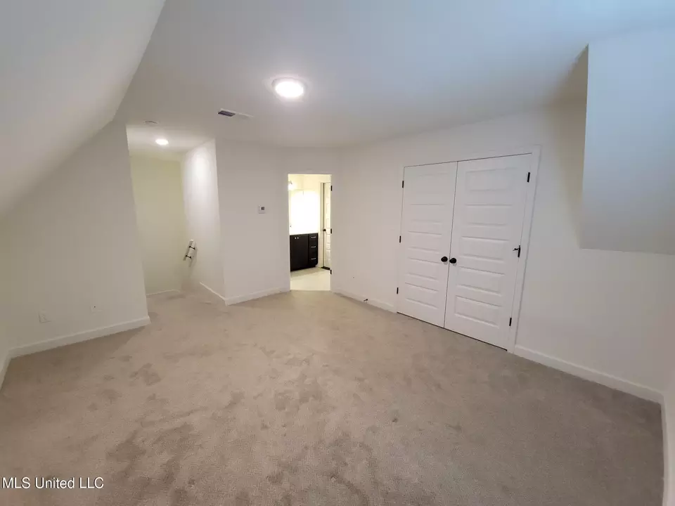 Bedroom - 2263 Dela Dr, Southaven, MS 38672 photo 6 of 6