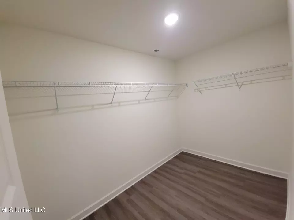 Other - 2263 Dela Dr, Southaven, MS 38672 photo 3 of 8