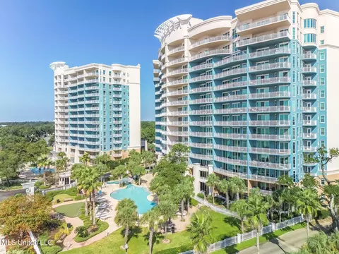 2230 Beach Dr #205, Gulfport, MS 39507