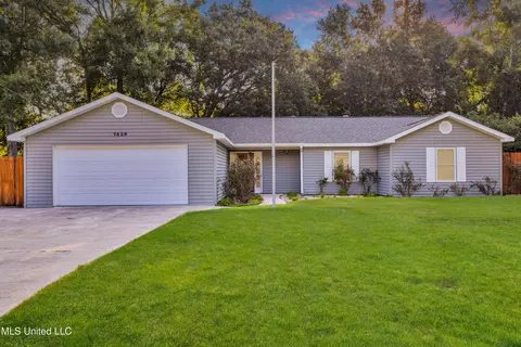 7829 Alawai Ave, Diamondhead, MS 39525