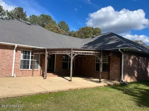 Exterior - 1125 Deerfield Rd, Summit, MS 39666 photo 4 of 9
