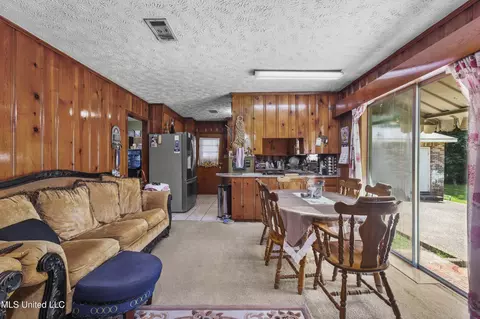 228 E Dinkins St, Canton, MS 39046 photo 15
