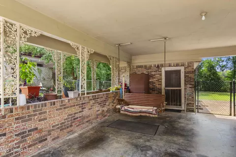 228 E Dinkins St, Canton, MS 39046 photo 6