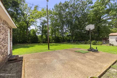 228 E Dinkins St, Canton, MS 39046 photo 28