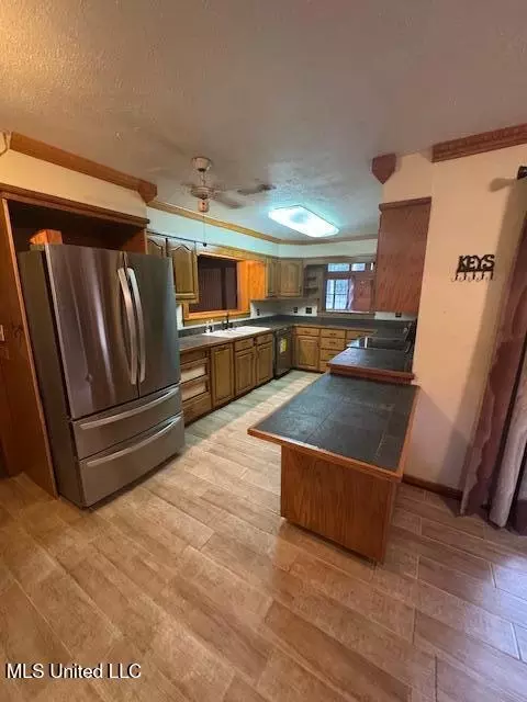 Kitchen - 1024 Sabrina Dr, Summit, MS 39666 photo 1 of 4