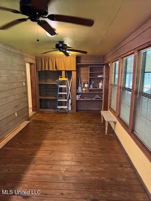 Exterior - 1024 Sabrina Dr, Summit, MS 39666 photo 3 of 4
