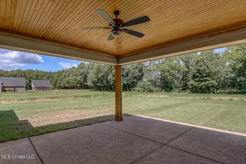 Exterior - 1634 Tributary Dr, Hernando, MS 38632 photo 2 of 5