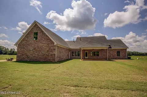 Exterior - 1634 Tributary Dr, Hernando, MS 38632 photo 4 of 5