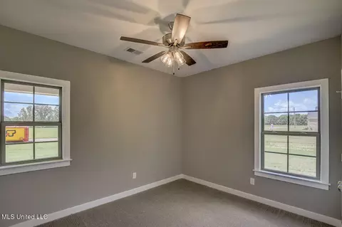 Bedroom - 1634 Tributary Dr, Hernando, MS 38632 photo 3 of 7