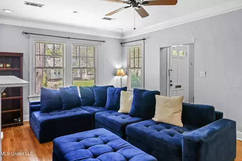Living - 615 Mohawk Ave, Jackson, MS 39216 photo 1 of 3