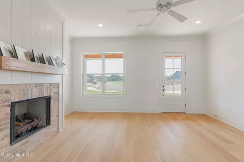 Living - 118 Trace Pointe Pl, Clinton, MS 39056 photo 5 of 6