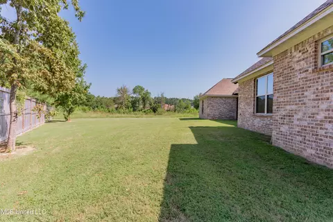Exterior - 118 Trace Pointe Pl, Clinton, MS 39056 photo 12 of 16