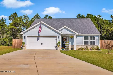 14202 Debra Barbee Ct, Gulfport, MS 39503