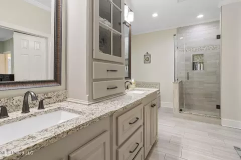 Bath - 148 Deertrail Ln, Madison, MS 39110 photo 2 of 8