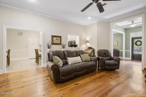 Entry Way - 148 Deertrail Ln, Madison, MS 39110 photo 2 of 4