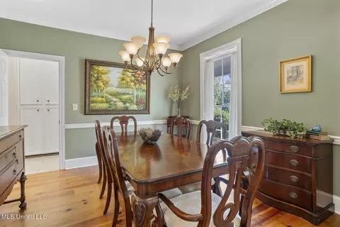 Dining - 148 Deertrail Ln, Madison, MS 39110 photo 2 of 4