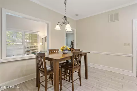 Dining - 148 Deertrail Ln, Madison, MS 39110 photo 3 of 4