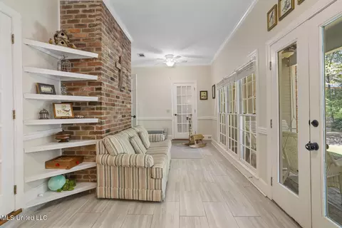 Entry Way - 148 Deertrail Ln, Madison, MS 39110 photo 3 of 4