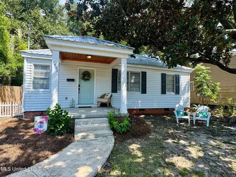 1486 Miller St, Biloxi, MS 39530