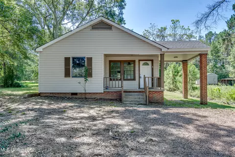 Exterior - 569 Simpson Highway 149, Magee, MS 39111 photo 1 of 3