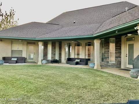 Exterior - 834 Creston Dr, Byram, MS 39272 photo 2 of 2