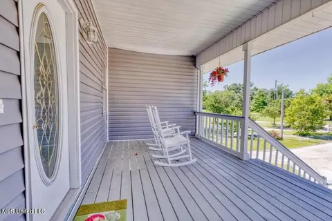 Exterior - 3293 Sandy Bluff Dr, Biloxi, MS 39532 photo 4 of 7