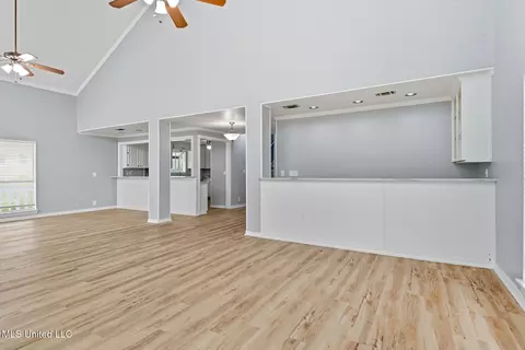 Living - 3293 Sandy Bluff Dr, Biloxi, MS 39532 photo 3 of 4