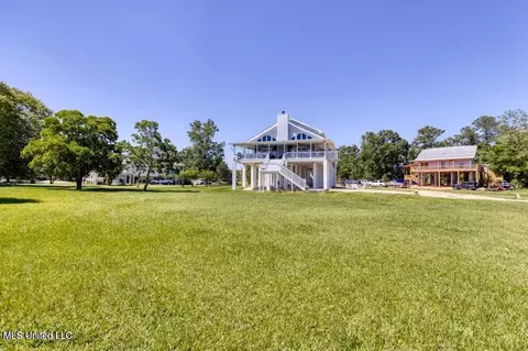 Exterior - 3293 Sandy Bluff Dr, Biloxi, MS 39532 photo 2 of 7