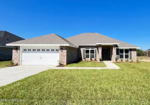 14858 Fritz Cir, Gulfport, MS 39503