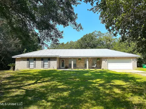 15819 Peapatch Rd, Biloxi, MS 39532