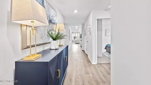 Entry Way - 804 Fairway Ave, Byram, MS 39272 photo 1 of 5