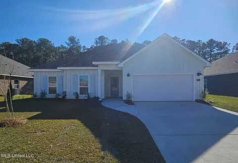 13461 Crane Dr, Vancleave, MS 39565