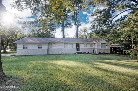 4631 Old Canton Rd, Jackson, MS 39211 photo 2
