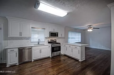 4631 Old Canton Rd, Jackson, MS 39211 photo 9