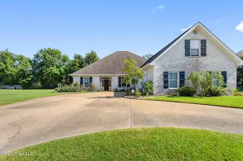 208 Old Bay Ln, Bay Saint Louis, MS 39520