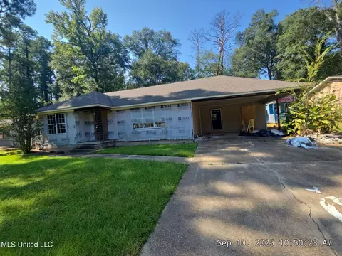411 Forest Ave, Jackson, MS 39206 photo 2